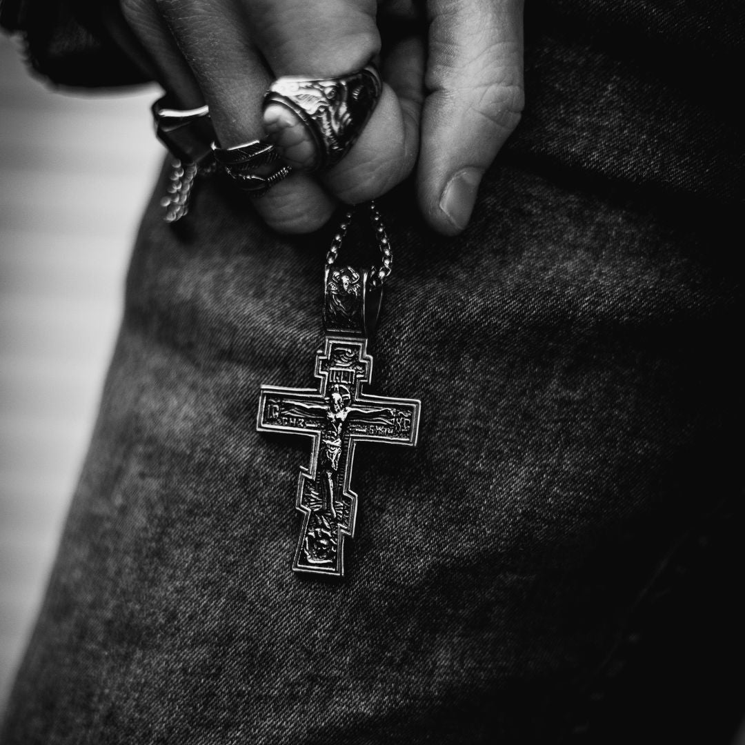 DARK JESUS CROSS. - GOLD