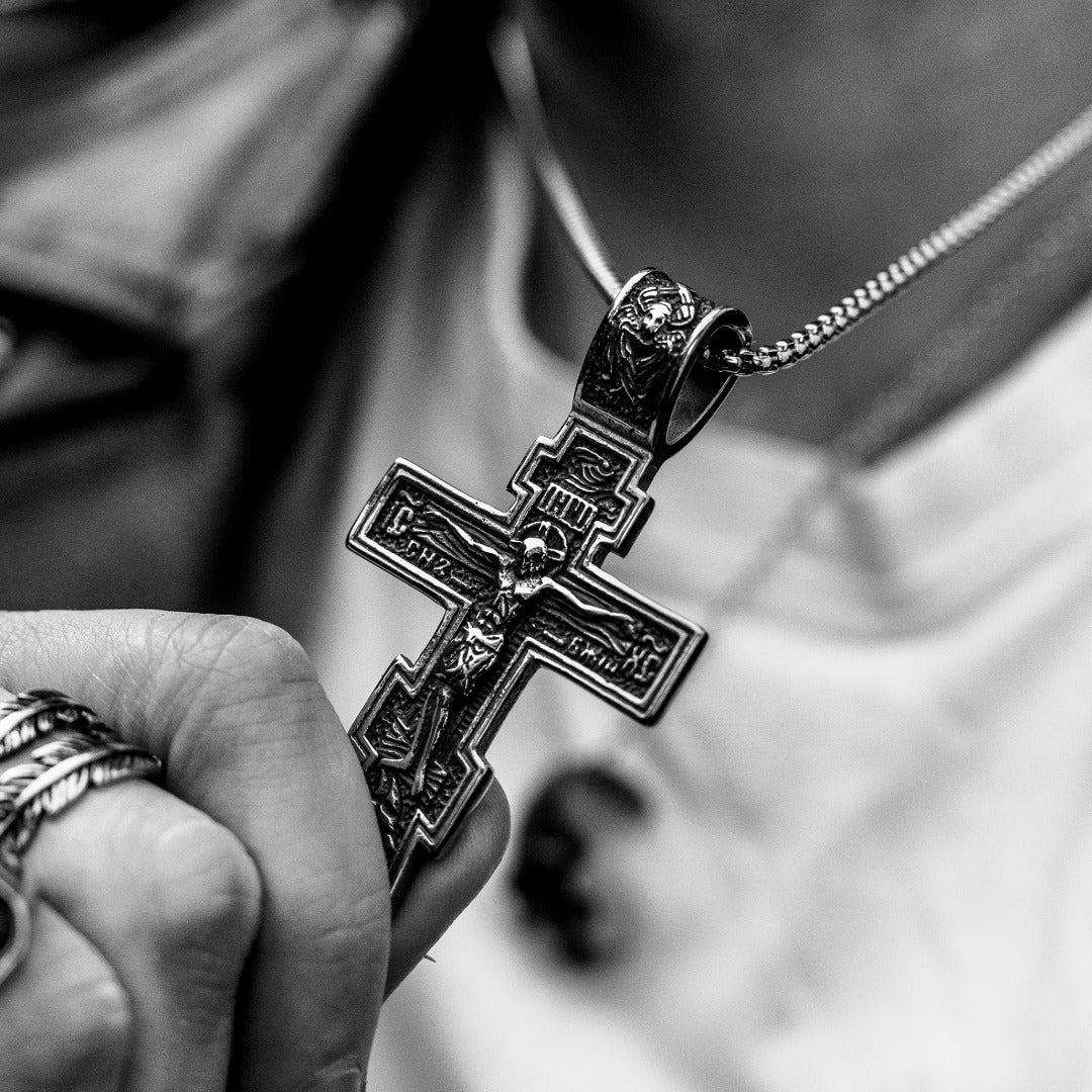 DARK JESUS CROSS GOLD. - KETTE