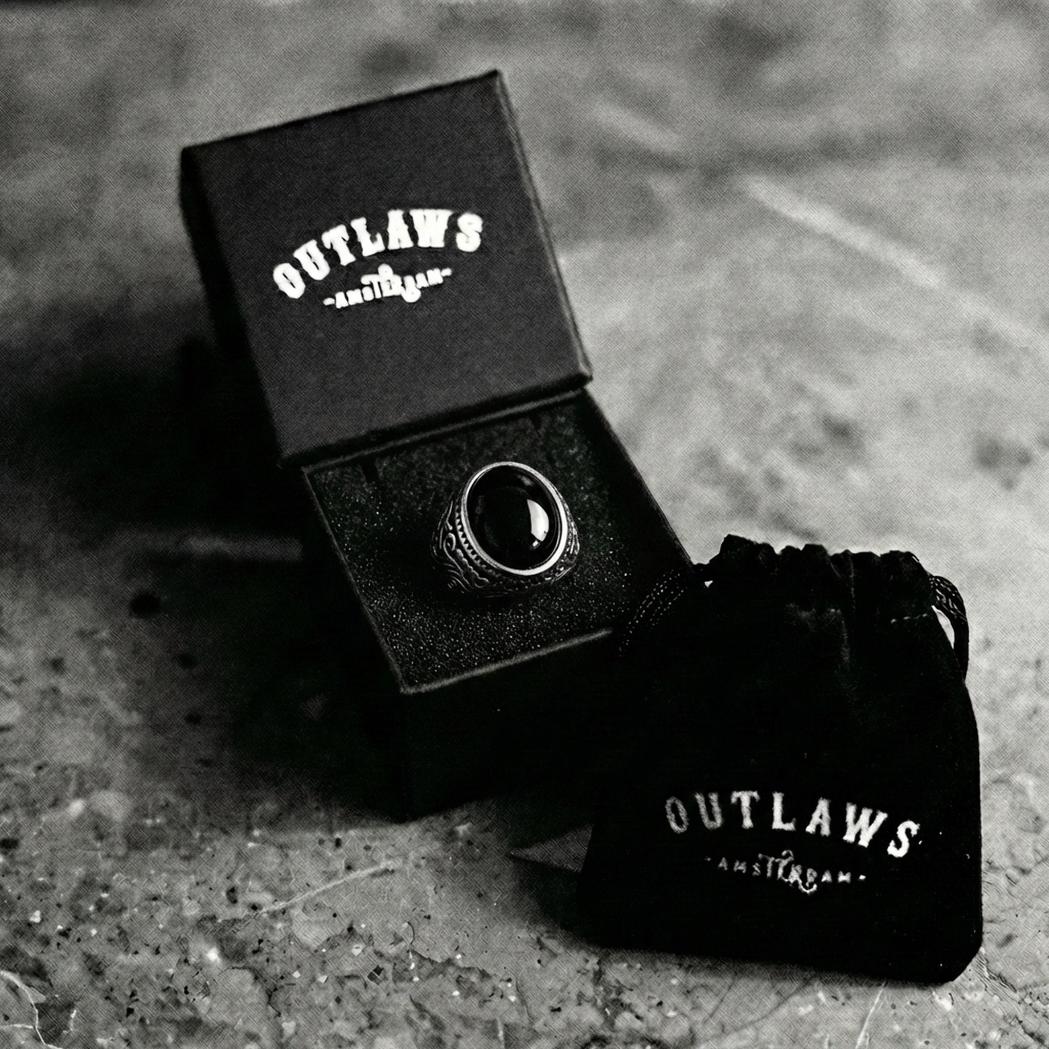 BLACK EYES.