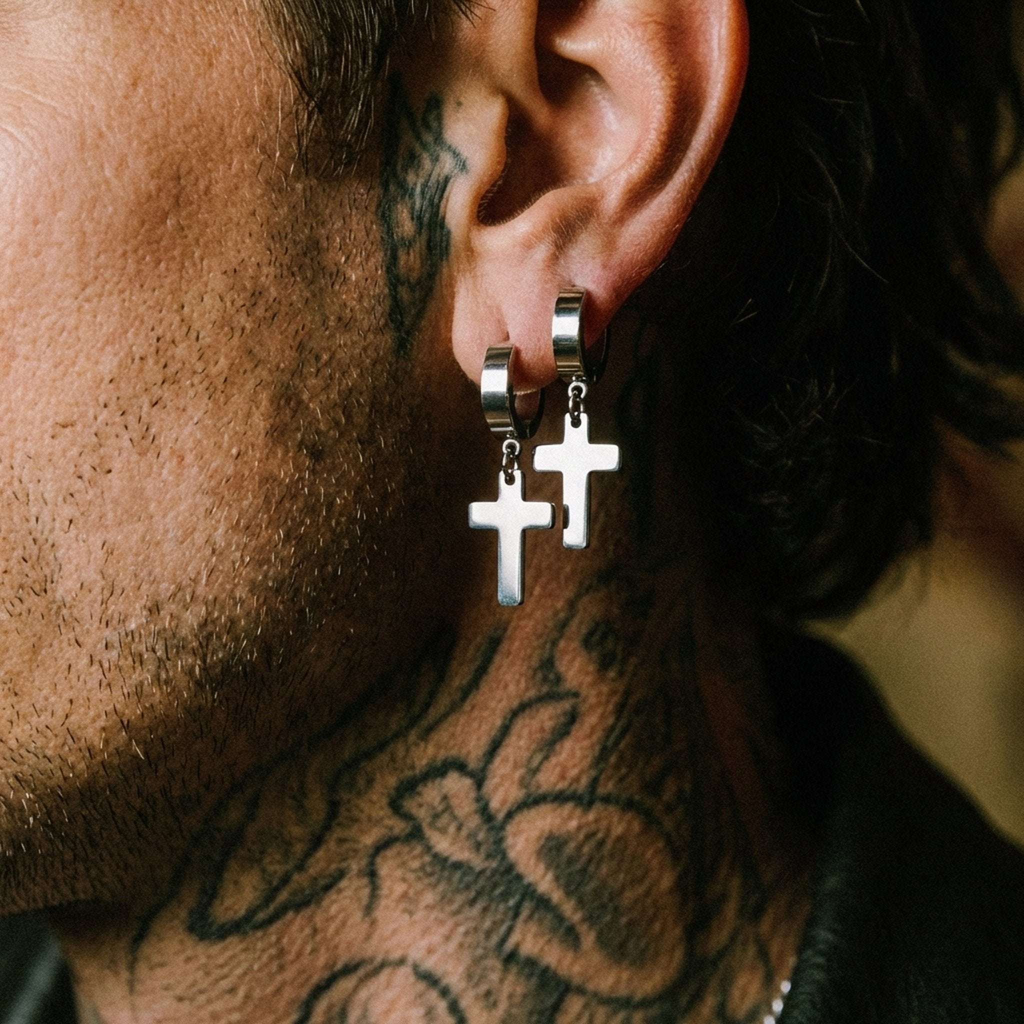 CROSS HANGER EARRINGS. - SILVER