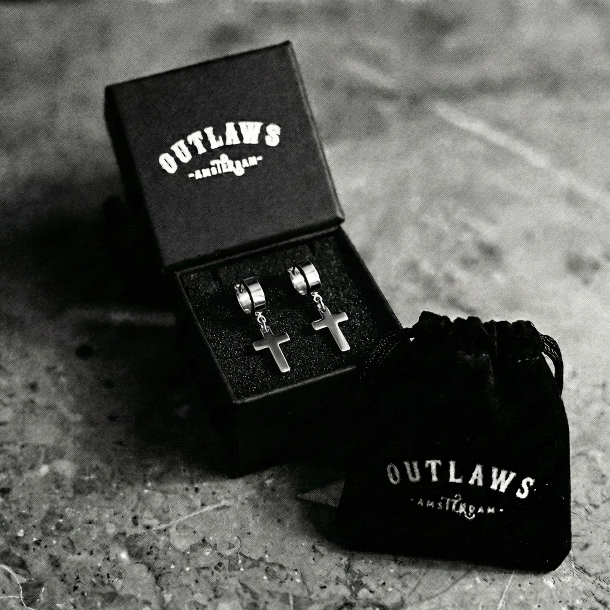 CROSS HANGER EARRINGS. - SILVER