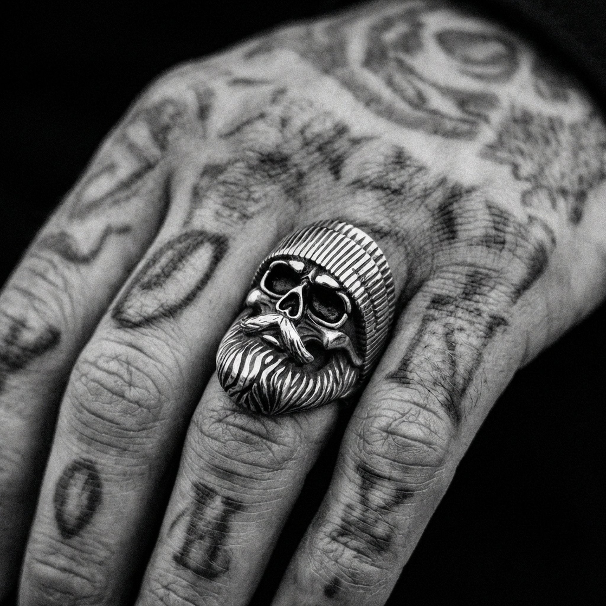 OLD BIKER.