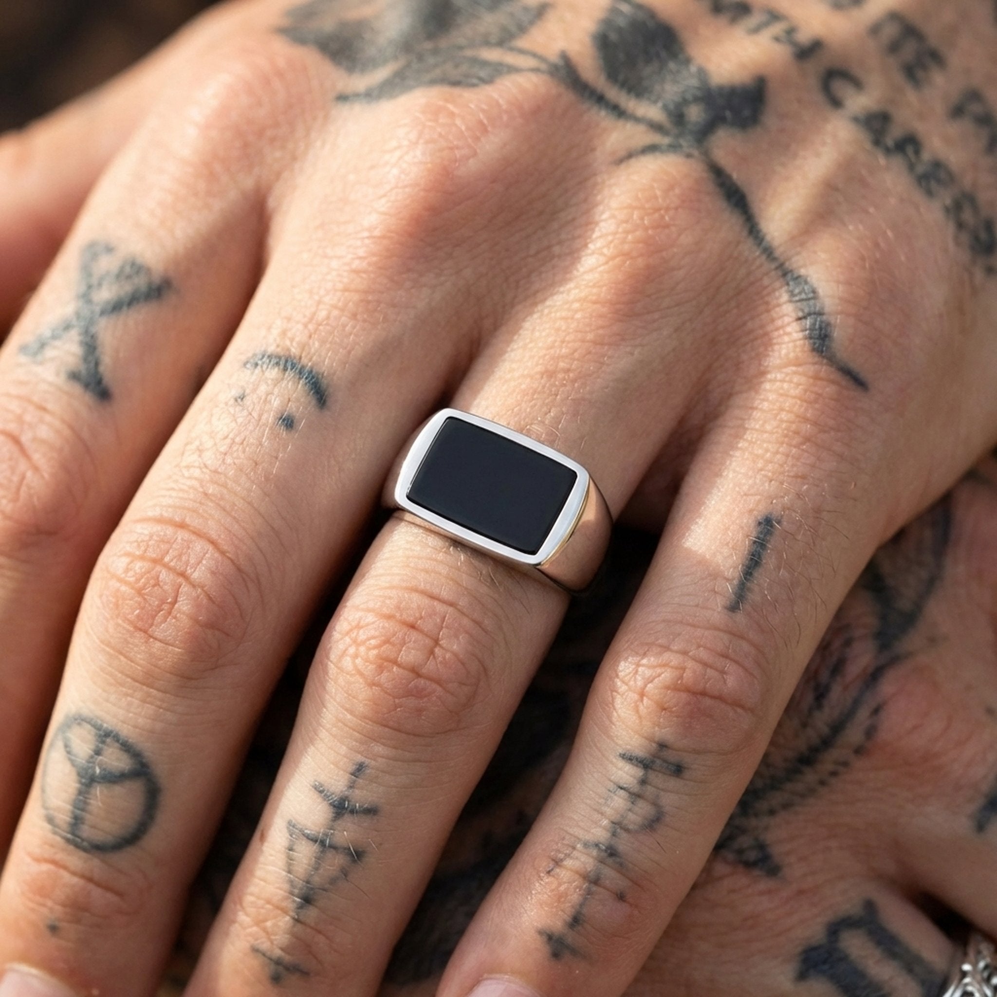 REBEL ONYX. - 925 STERLING SILVER