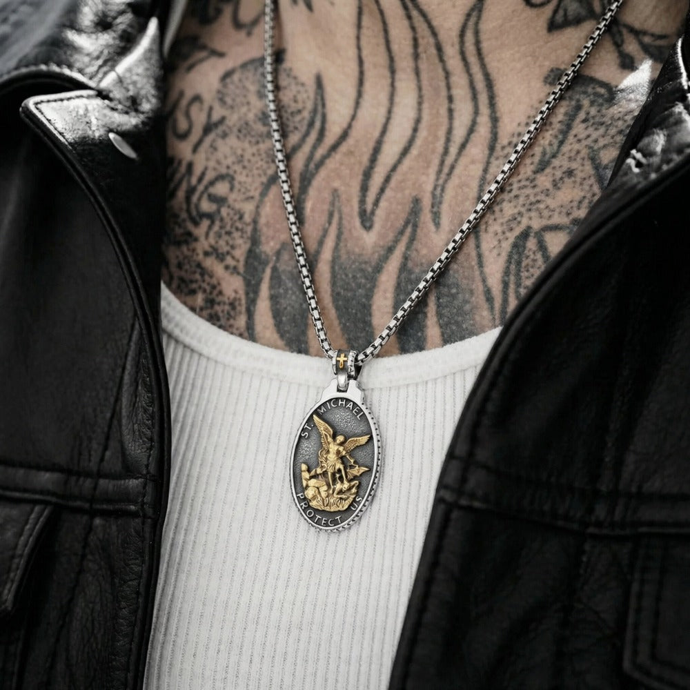 ST. MICHAELS BADGE. - COLLIER