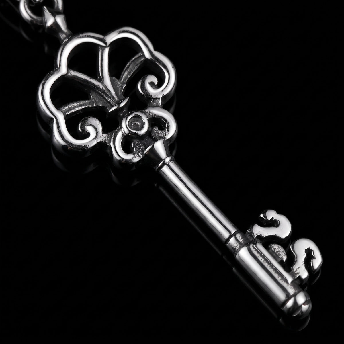 Macro close-up of the The Key To Life pendant in 316L stainless steel, Outlaws Amsterdam