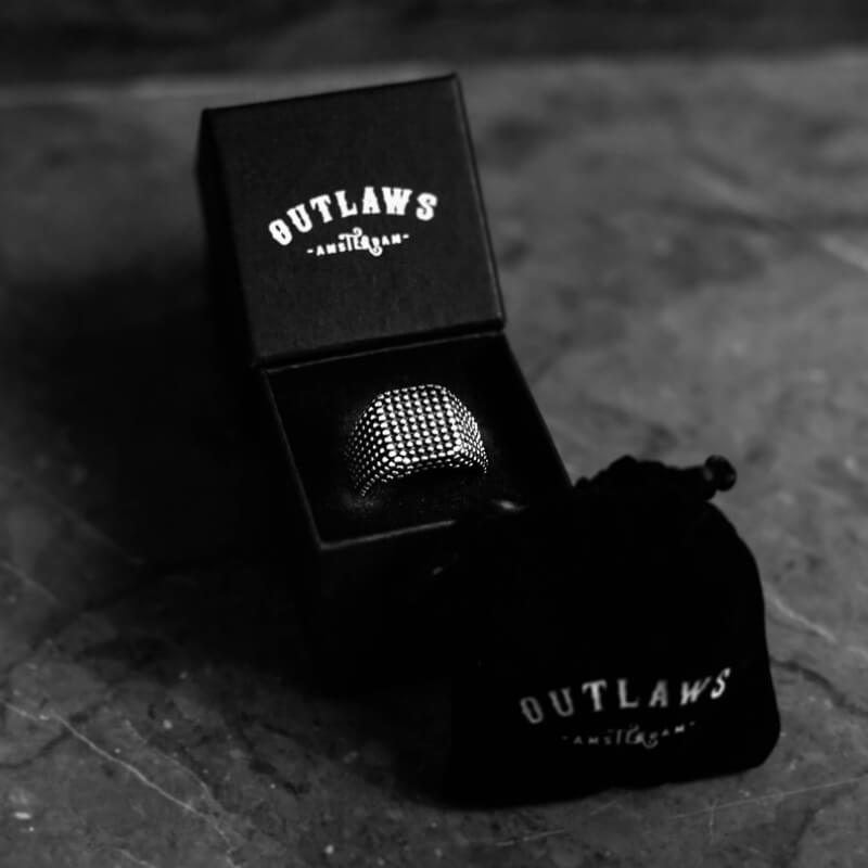 BUDS. - Outlaws Amsterdam