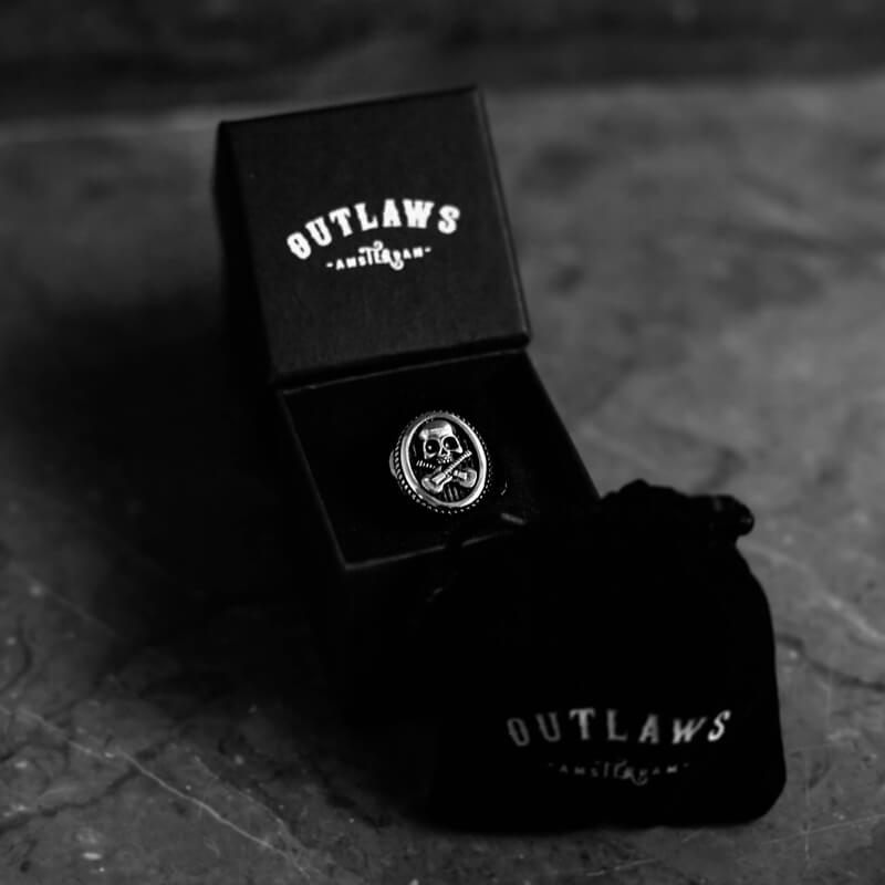 GUITAR LEGEND. - Outlaws Amsterdam