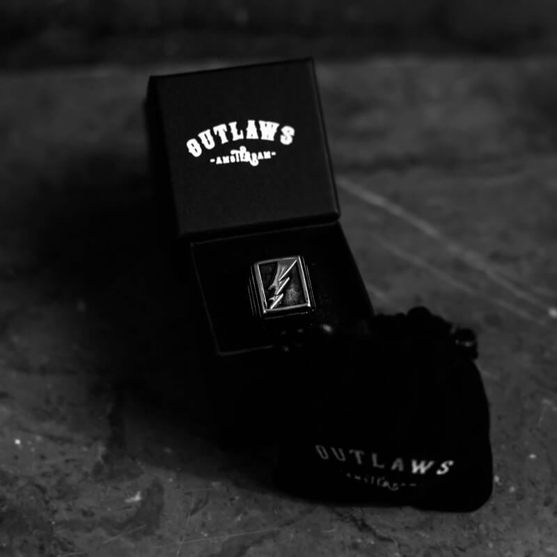 LIGHTNING. - Outlaws Amsterdam