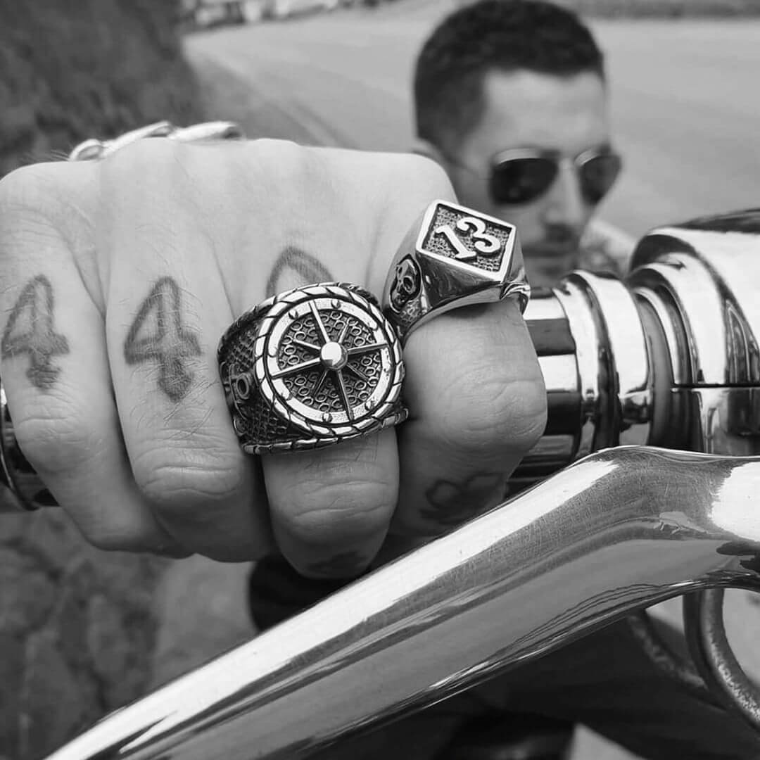 LUCKY LUC. - GOLD - Outlaws Amsterdam