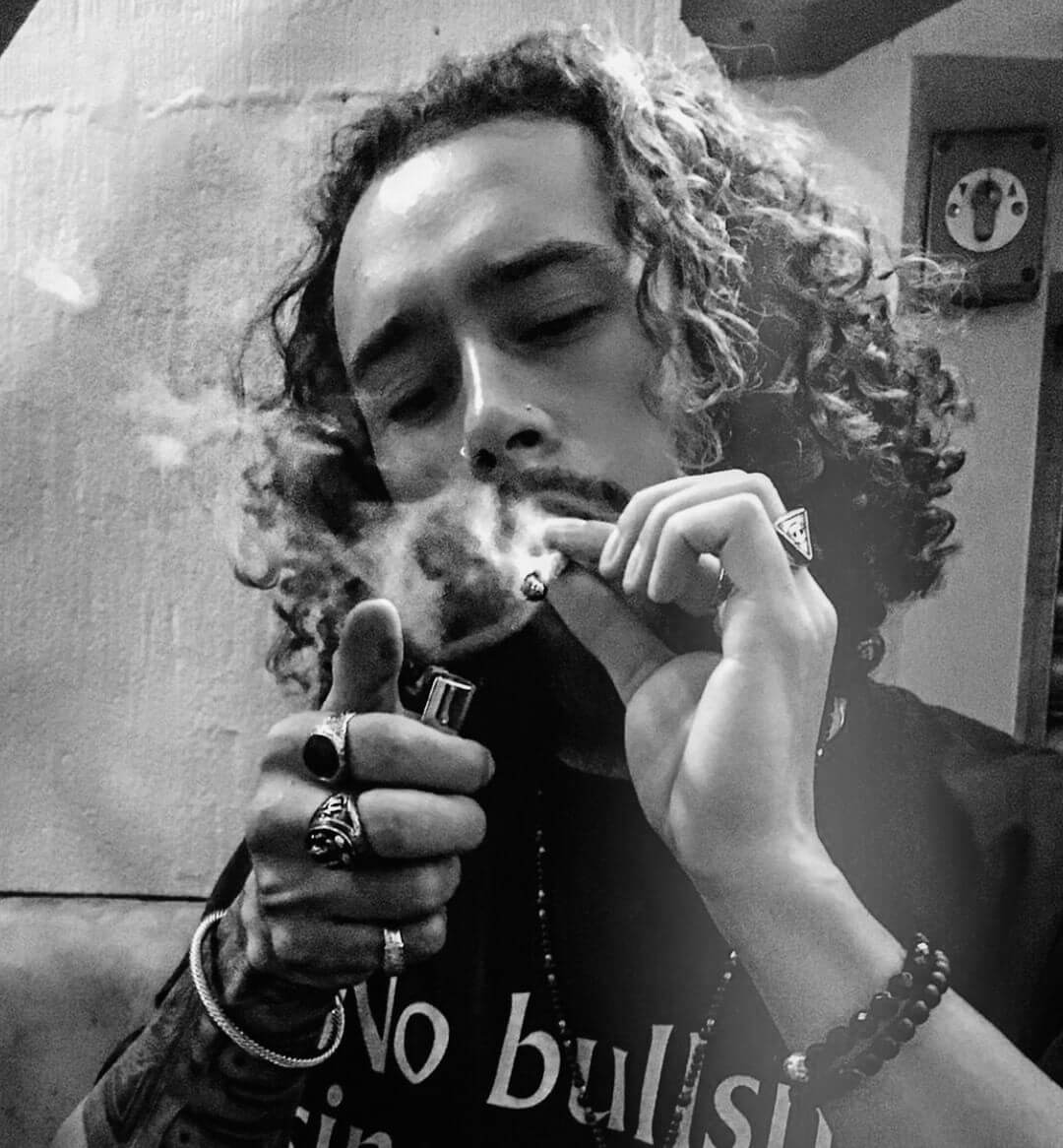 TRAVELER. - Outlaws Amsterdam