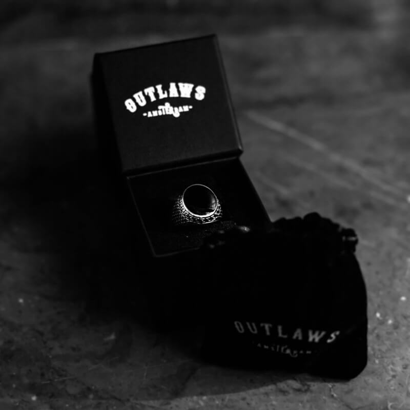 TRAVELER. - Outlaws Amsterdam