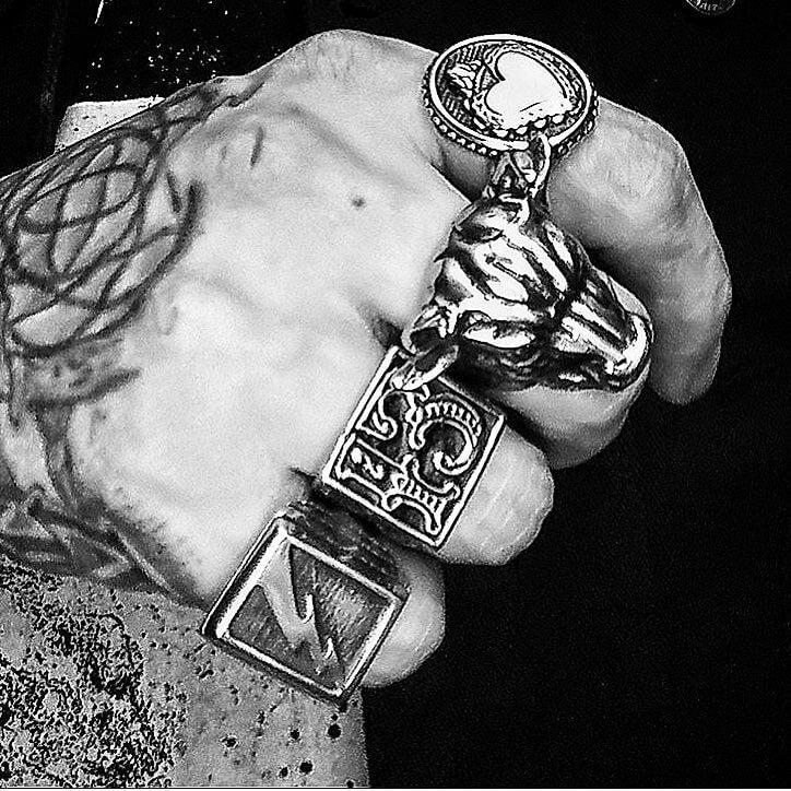 WINNER. - Outlaws Amsterdam