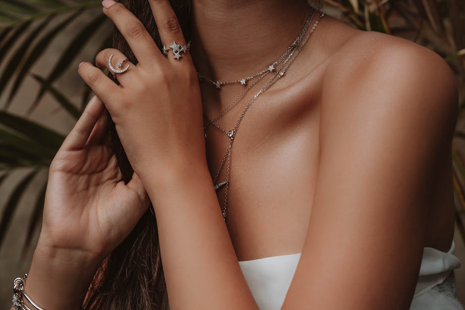 The Story Behind Alternative Necklaces: Embracing Individuality and Rebellion