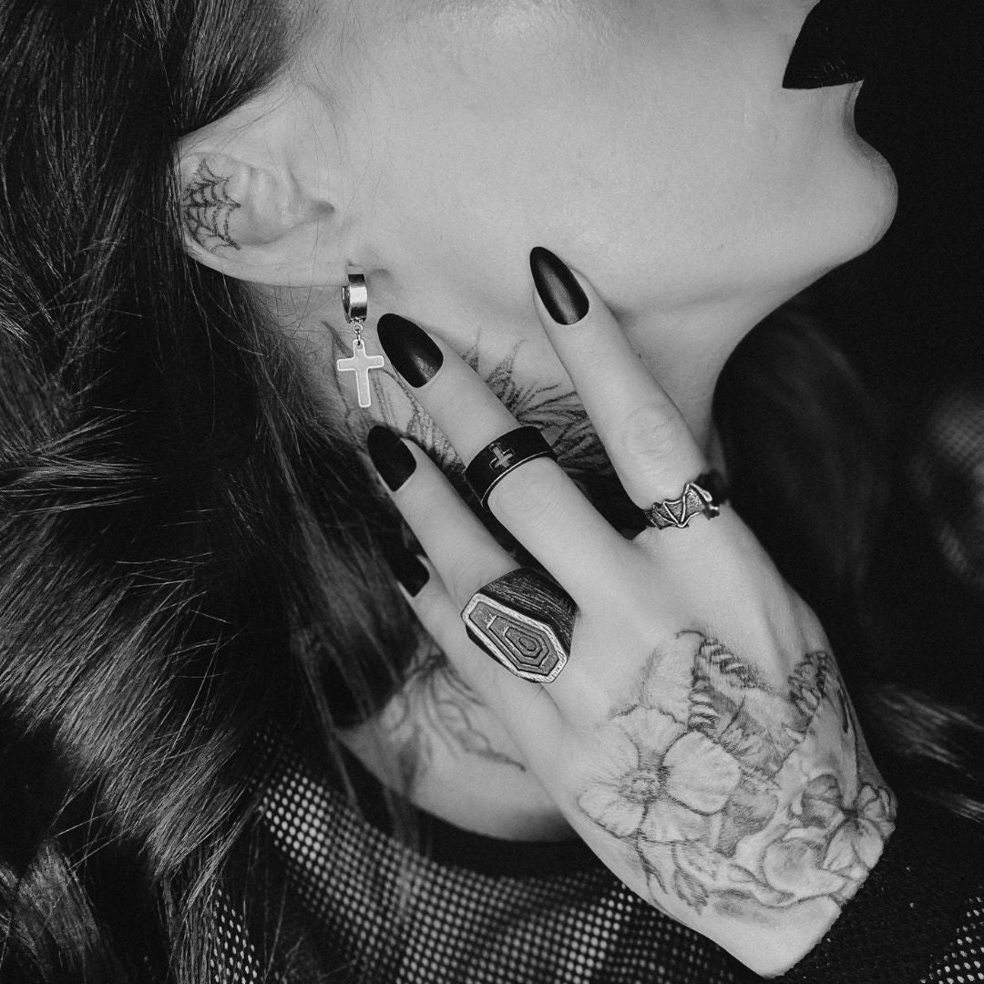 GRAVES.