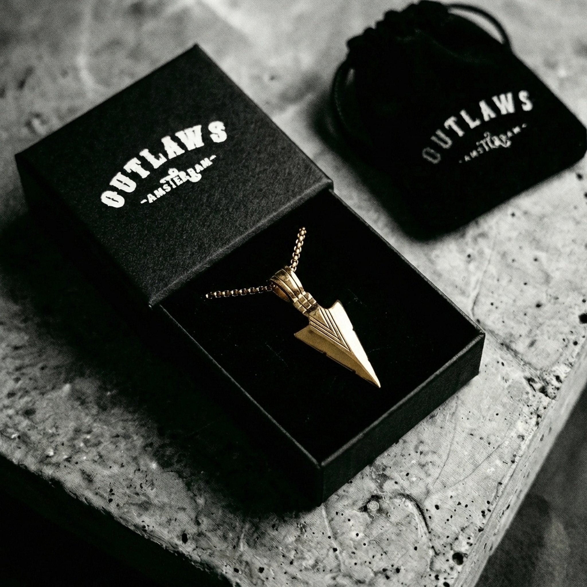 ARROW. - GOLD