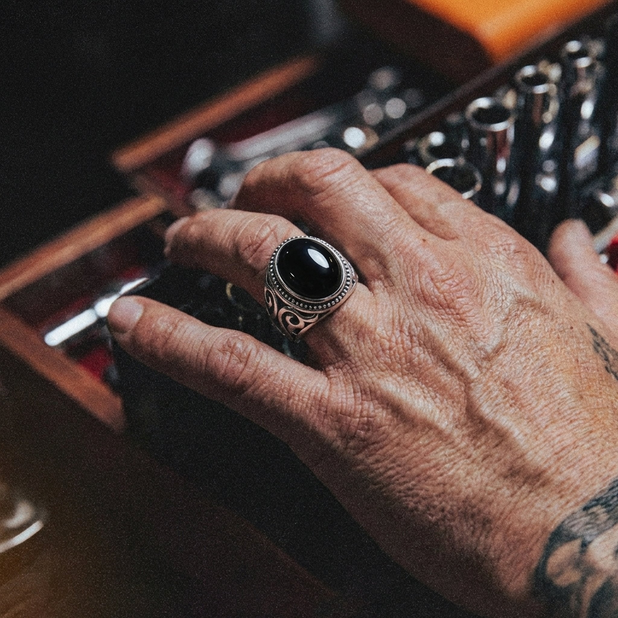 BLACK EYES. - 925 STERLING SILVER