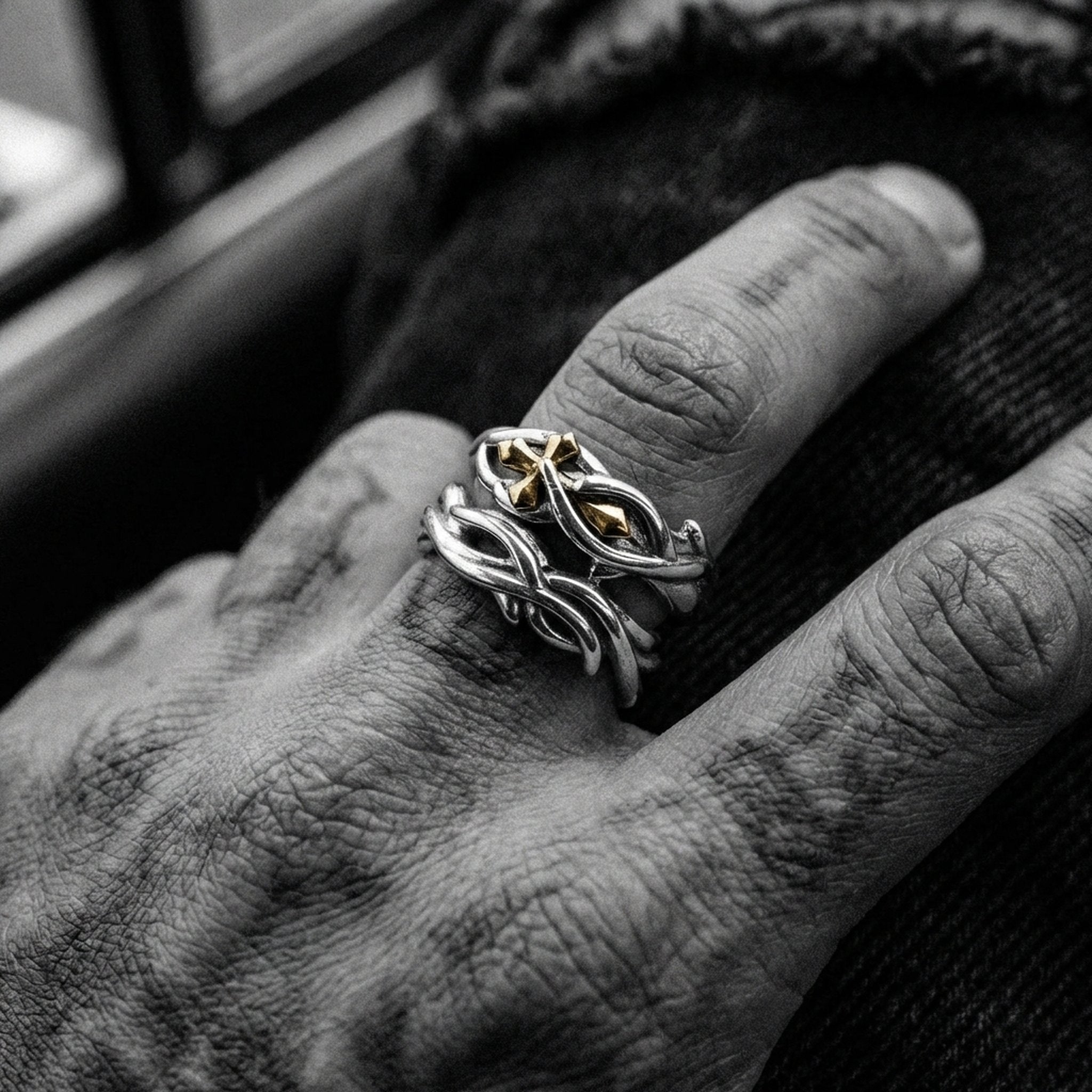 CROWNED CROSS. - 925 SILBER