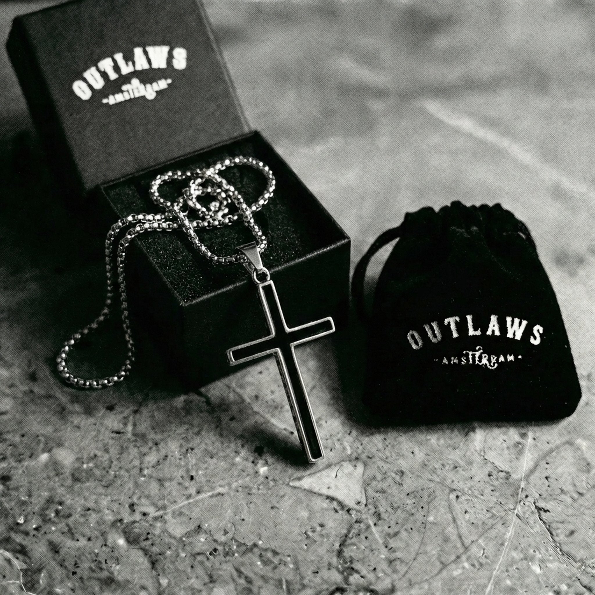 ONYX CROSS. - COLLANA