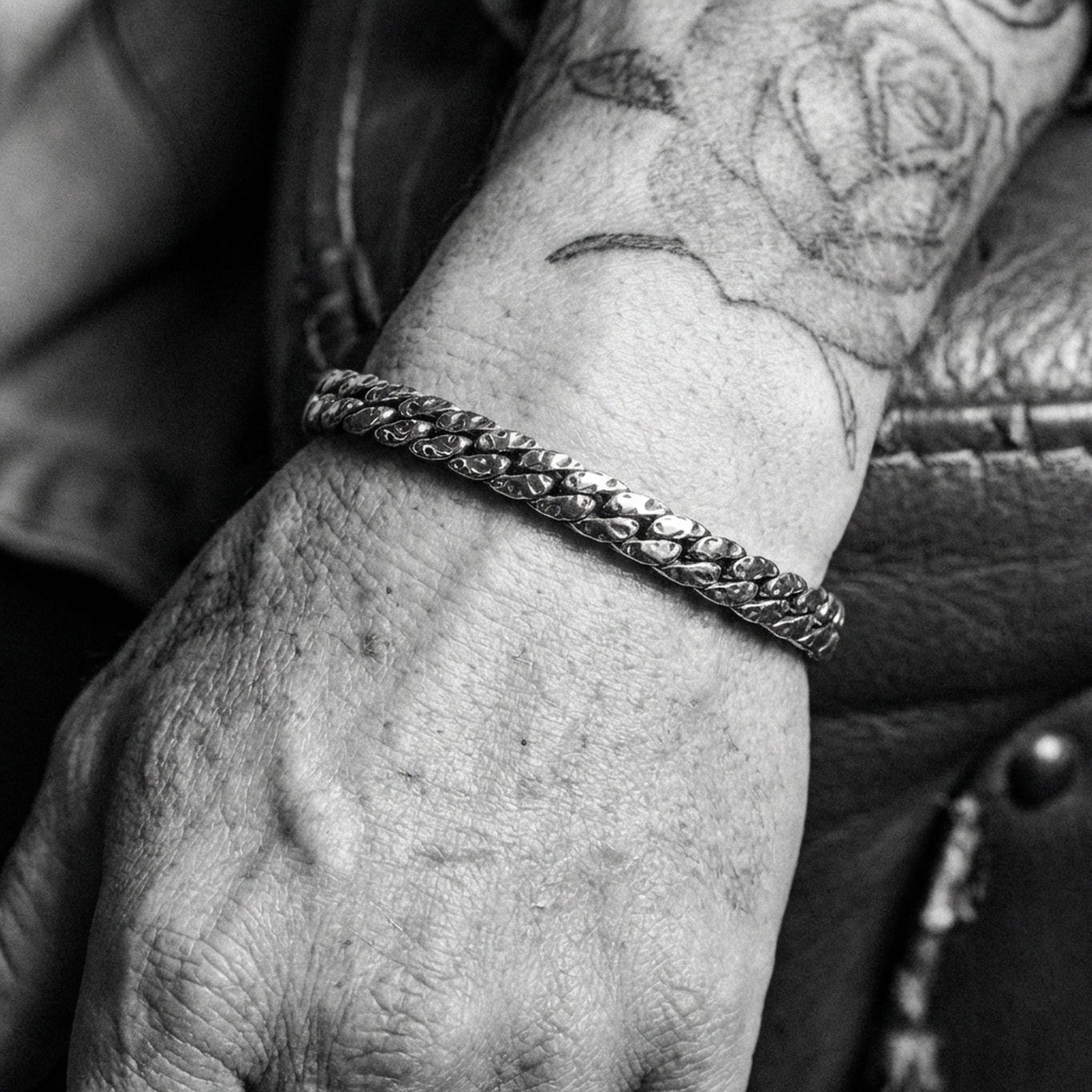 ANCIENT BANGLE. - ARMBAND