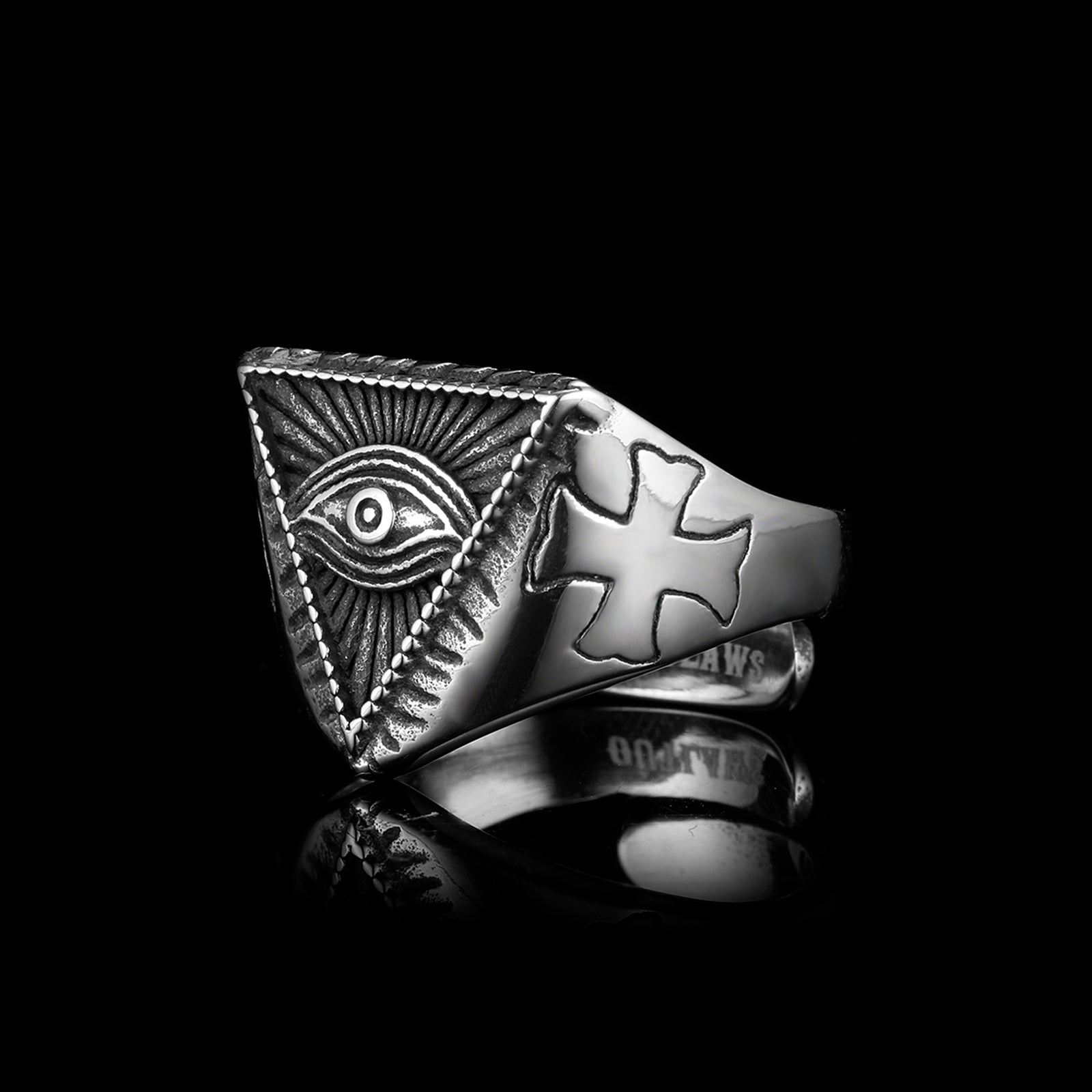 ALL SEEING PYRAMID. - Outlaws Amsterdam