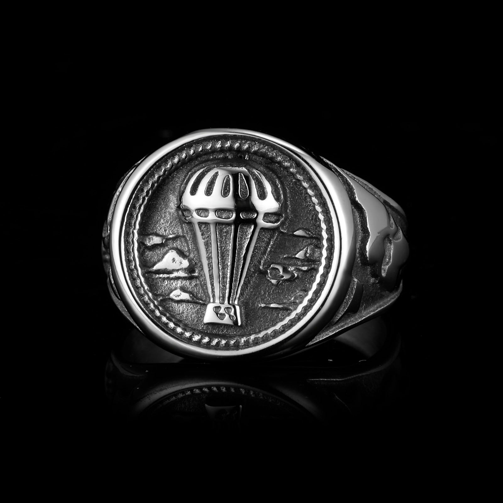 AROUND THE WORLD - Outlaws Amsterdam