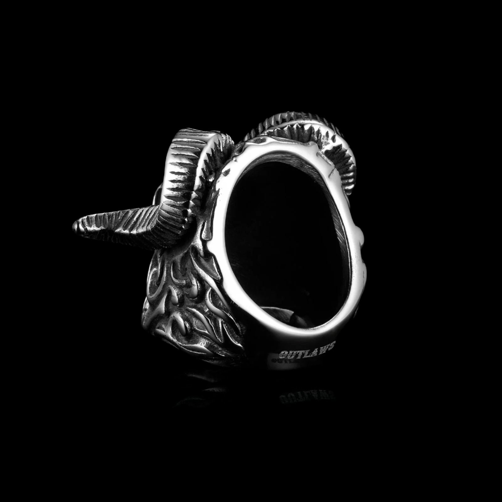 CAPRA. - Outlaws Amsterdam