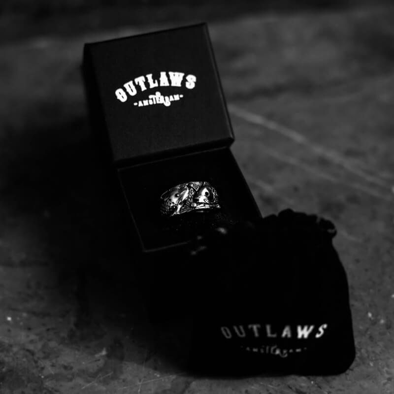 Catching Carps. - Outlaws Amsterdam