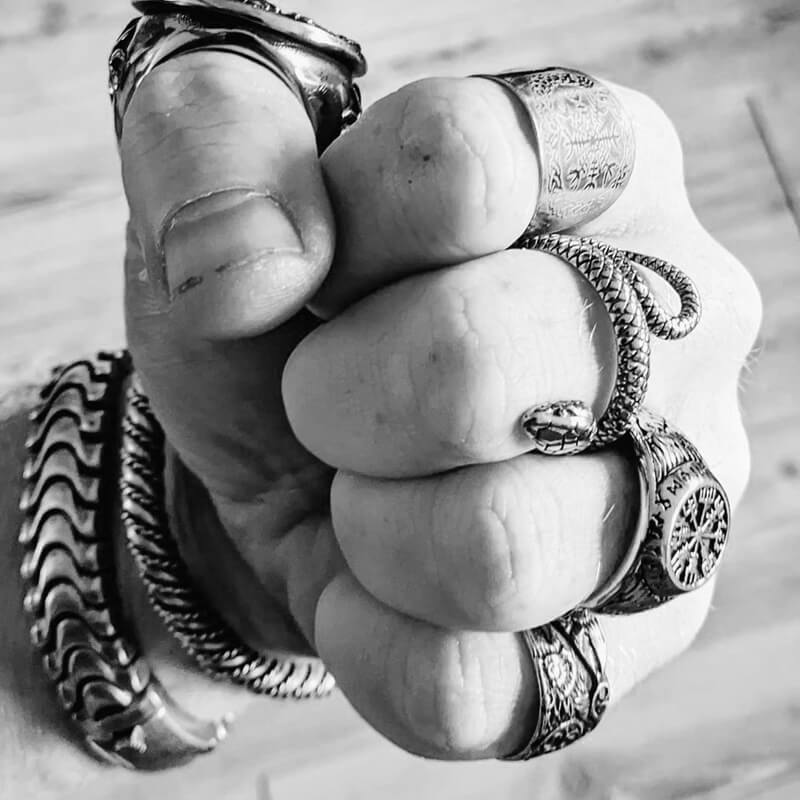 SNAKE. - Outlaws Amsterdam